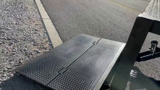 2005 FORD F650 24' BOX TRUCK 94K MILES CUMMINS LIFT GATE смотреть онлайн