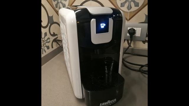 MACCHINA CAFFE LAVAZZA ESPRESSO POINT Capsule смотреть онлайн
