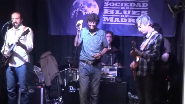 King Bee - A Word About Women смотреть онлайн