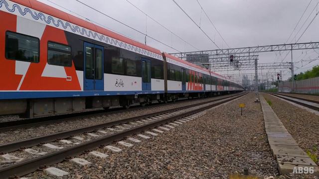 Тепловоз 2М62У-0061 и электропоезд ЭГ2Тв-0031 "Иволга" смотреть онлайн