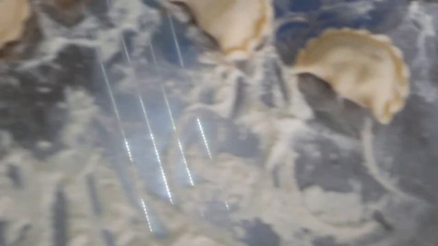 Вареники на продажу. Взбивальная машина. Лепим 40 кг в день на одни руки смотреть онлайн