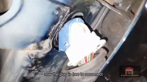 Как снять переднюю дверь на Мазда 6 гг 2005 How to remove front door on Mazda 6 gg 2005