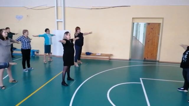 Производственная гимнастика в МАОУ "Бизинская СОШ" смотреть онлайн