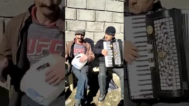 Ahmad Zahir «кистам ман аз аввал смотреть онлайн