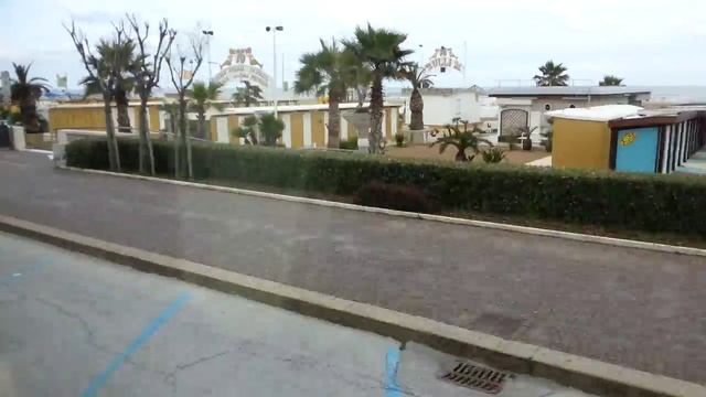 13. Прогулки по Италии. Римини, самый известный пляжный курорт Италии. смотреть онлайн