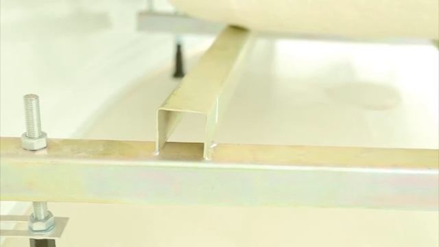 Ванна акриловая ассиметрическая Тритон СКАРЛЕТ лев-пр 167*96*58 с панелью, каркасом, сифоном