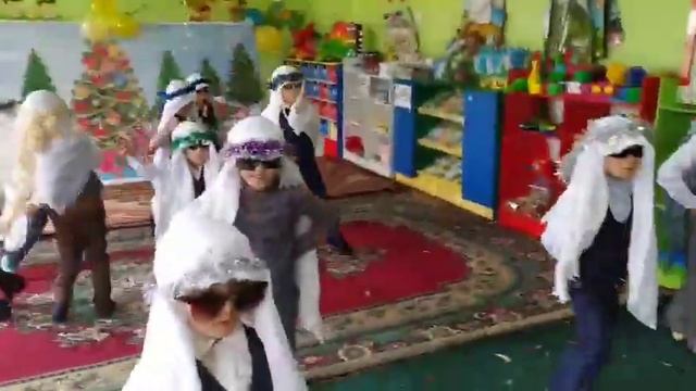 ARABCHA RAQS BOLAJONLAR IJROSIDA