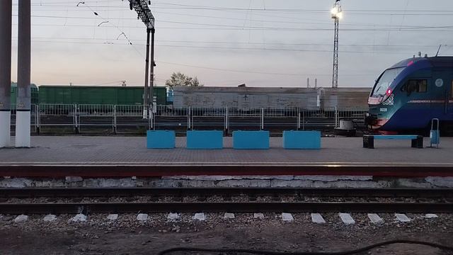 ТЭМ11А-0002(тчэ-11 Астана) Производит Маневровые Работы по Станции Астана смотреть онлайн