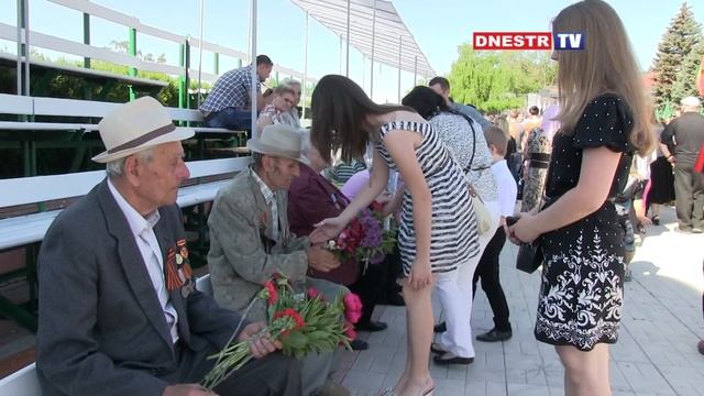 В ТИРАСПОЛЕ ОТМЕТИЛИ ДЕНЬ ПОБЕДЫ! смотреть онлайн