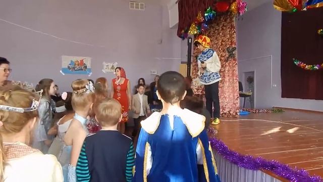 Новый год 2016 в начальных классах. смотреть онлайн