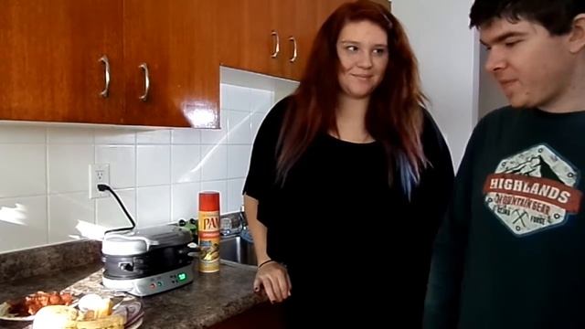 Dual Breakfast Sandwich Maker Review смотреть онлайн