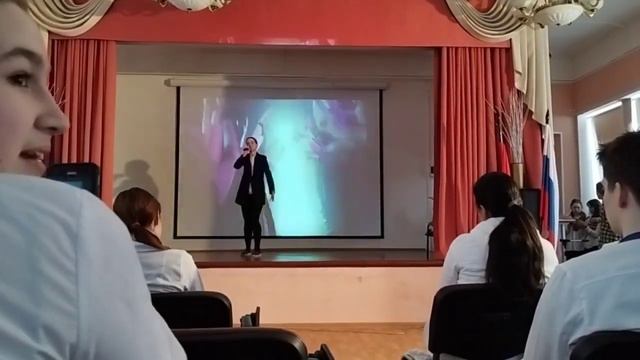 Я русский.Выступление в медицинском техникуме.#SHAMAN#Кавер. смотреть онлайн