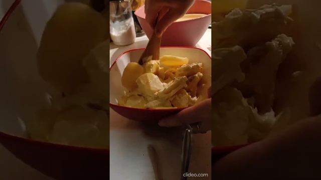 Куриные ножки с картофелем запеченные в духовке. смотреть онлайн