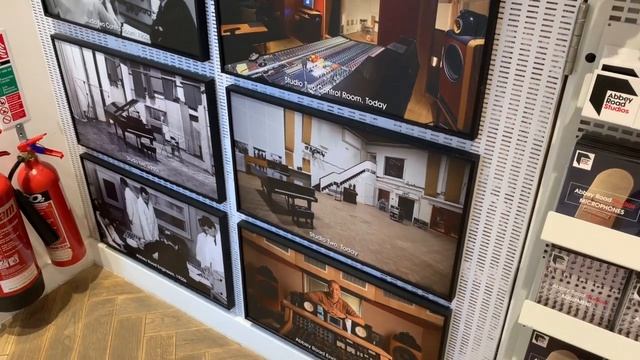 Abbey Road Studios, London. смотреть онлайн