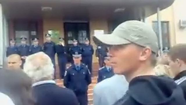 ЛИСИЧАНСК 2 МАЯ ГОРИСПОЛКОМ смотреть онлайн