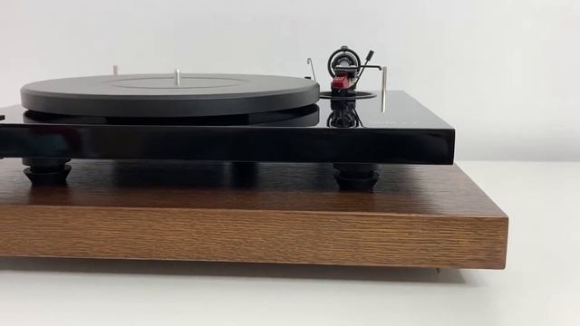 Подиум для проигрывателя винила и других компонентов /Coda racks Podium/ смотреть онлайн