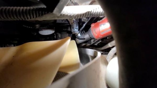 Ford Explorer Camshaft Position Sensor Replacement (4.6L V8)