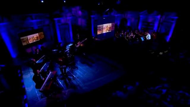 Jeff Wayne & Orchestra Feat. Gary Barlow - Eve Of The War/Forever Autumn (Live Alan Titchmarsh)