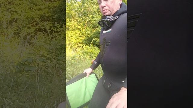 Dismouting my scuba gear after dive смотреть онлайн