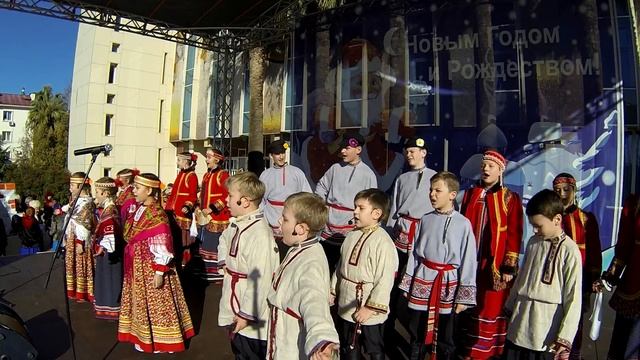 Рождественские гуляния смотреть онлайн