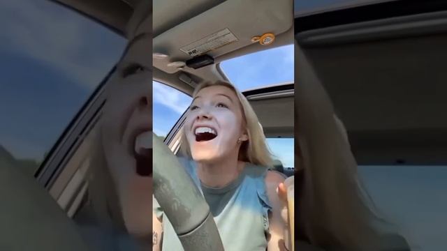 Пела на одном колесе