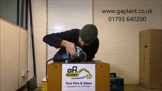 Makita Wall Chaser Demonstration смотреть онлайн