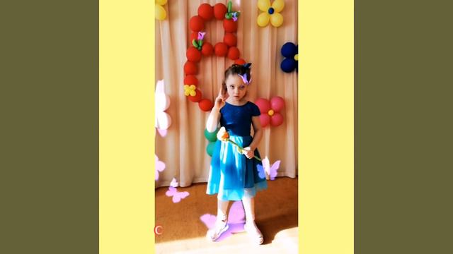 Любимых мамочек поздравили ребятишки группы "Солнышко" в честь 8 марта смотреть онлайн