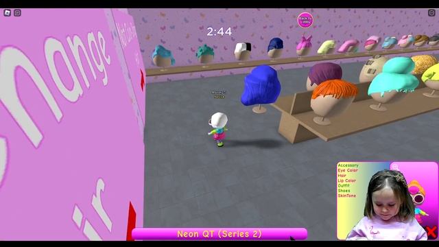 Алиса с папой играют в #роблокс #roblox . Lol DressUp! смотреть онлайн