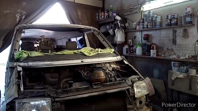 Т4.день 10й.как и чем подготовить к покраске сильно ржавую рамку лобового стекла. смотреть онлайн