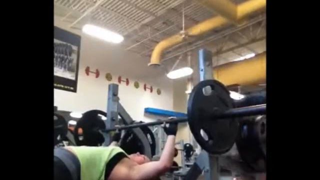 Amanda Working Her Chest смотреть онлайн