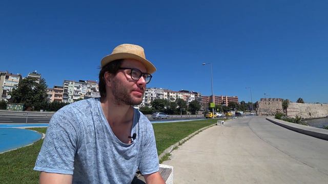 БОМЖИ В КРЕПОСТНЫХ СТЕНАХ КОНСТАНТИНОПОЛЯ. Краткий отчёт о путешествии в Стамбул. Павел Хохловский. смотреть онлайн