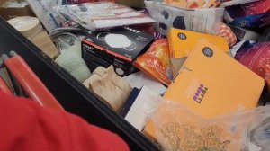 США Распаковка потерянных посылок. Магазин и распаковка.