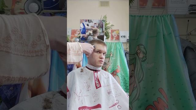 Стрижёмся под Ёжик- Площадку смотреть онлайн