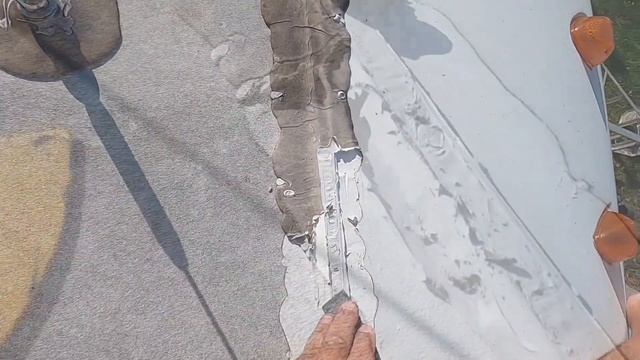Easiest way to remove old caulk from RV Roof смотреть онлайн