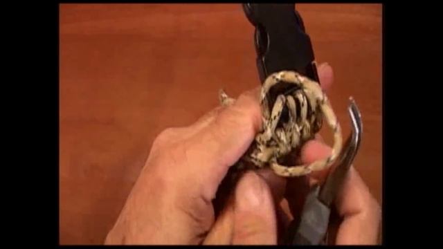 The Paracord Weaver: How To - Ending the Slatt's Rescue Weave Part 2 of 2 смотреть онлайн