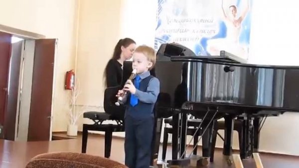 Петя. 4 года. Блокфлейта