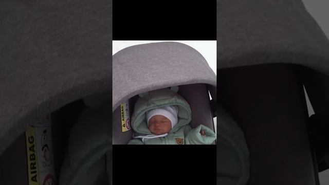 ГУЛЯЕМ С РЕБОРНОМ НА УЛИЦЕ. РЕБОРН ЛУИ В КОЛЯСКЕ. #reborndoll #rebornbaby #куклареборн