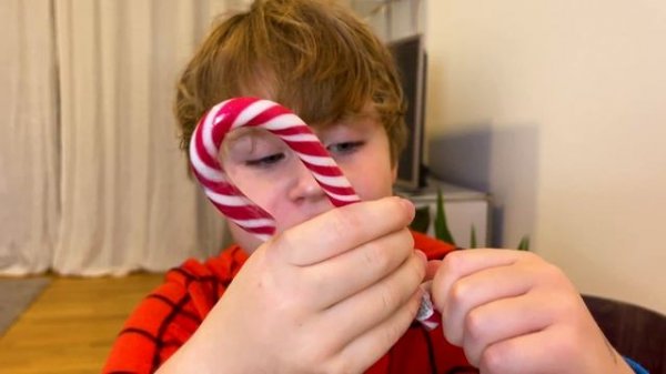 Ричи и Эди получили подарки от Николауса или Nikolaus Tag в Германии