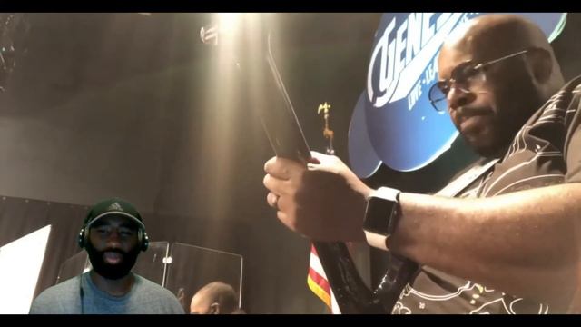 @TheeChurchGuitarist plays It's in the room! смотреть онлайн
