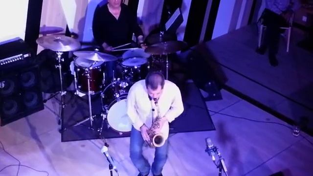 Rosario Giuliani plays a Navarro Maestra Alto on 5 * tip смотреть онлайн