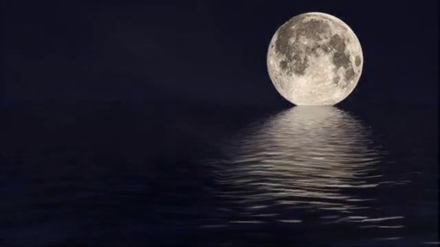 Motion Background - Moon Reflection On Water Animation - No Copyright Video смотреть онлайн