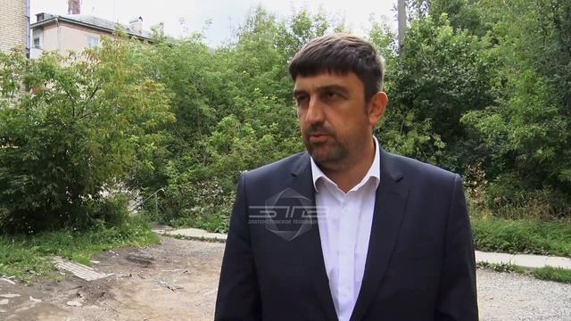 Глава города Максим Пекарский вместе с представителями мэрии провёл плановый объезд Златоуста смотреть онлайн
