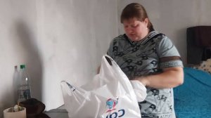 ПРОСТАЯ ЖИЗНЬ// КУПИЛИ ЛИНОЛЕУМ В КОРИДОР.//АНДРЕЙ УБРАЛ СТАРЫЕ СТАВНИ