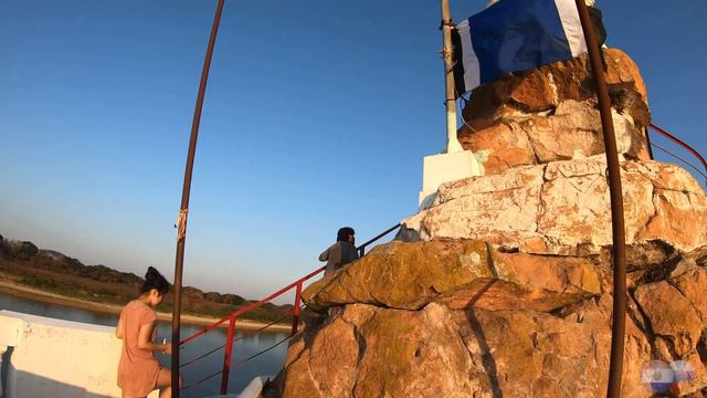 Замок посреди реки Парагвай (+Subtítulos en español) смотреть онлайн