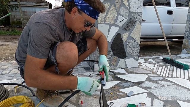 DIY. Как я провожу электричество для столбов смотреть онлайн