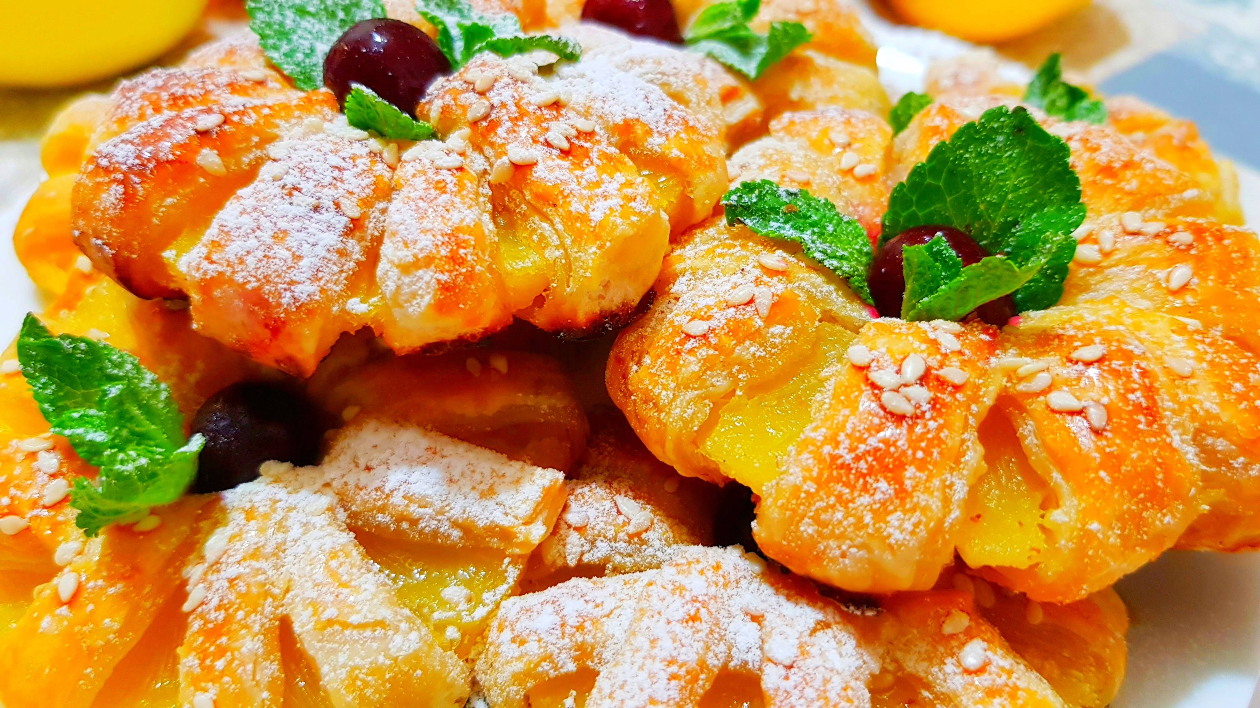 Сочная выпечка - «РОМАШКИ» с ананасом в слоеном тесте – прекрасный десерт к чаю! смотреть онлайн