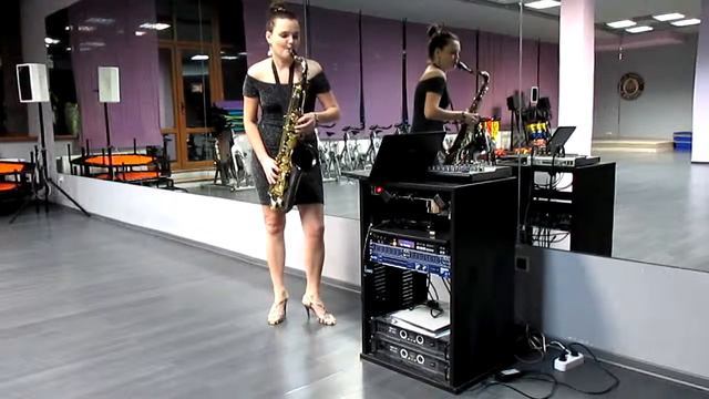 Saxophone Tenor Черный Орфей фитнес клуб Шишка Сходня 19.11.2016 смотреть онлайн