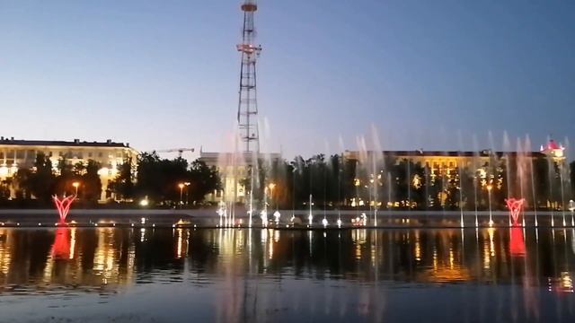 Самый большой в Беларуси мультимедийный фонтан на Свислочи. Минск. A multimedia fountain is in Mins смотреть онлайн