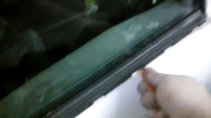 Снятие "бархотки" (уплотнителя бокового стекла) двери  OPEL ASTRA H.