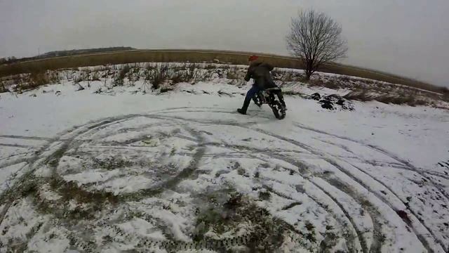зимний дрифт на питбайке и мотоцикле GOPRO смотреть онлайн